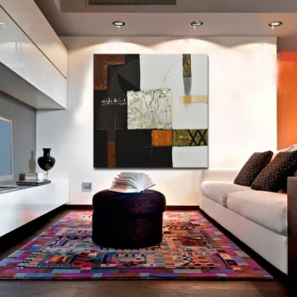 Quadro abstrato quadrado com blocos geométricos, tons preto, branco, ocre e texturas