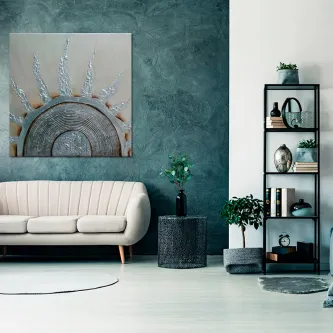 Quadro Grey Sun com semicírculo solar cinzento e raios texturados numa sala minimalista