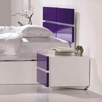 Mesa de cabeceira Olympic branca com gavetas roxas e design suspenso junto a cama