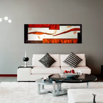 Quadro 'Fugir' abstrato vermelho e branco acima de sofá branco numa sala moderna