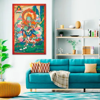 Quadro oriental colorido com divindade budista ornamentada em moldura vermelha na sala