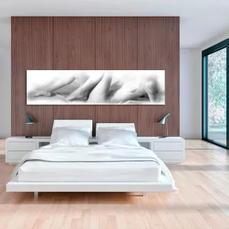 Quadro Delicadeza Corporal com partes do corpo nu em tons de cinzento