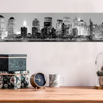 Quadro Noite Panorâmica com skyline nocturno a preto e branco sobre prateleira