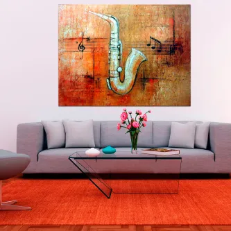 Quadro saxofone com saxofone dourado sobre fundo texturado pendurado acima de sofá