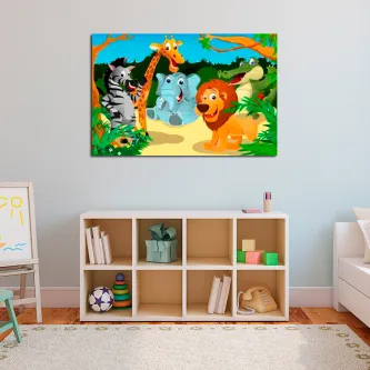 Quadro com ilustração de girafa, elefante, leão, zebra e crocodilo num cenário de selva.