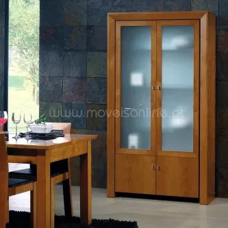 Vitrine Stilus 4P em madeira com portas de vidro fosco e gavetas
