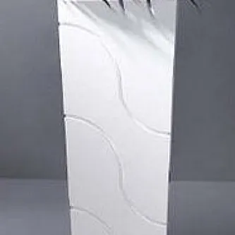 Vaso alto Wave branco com textura ondulada