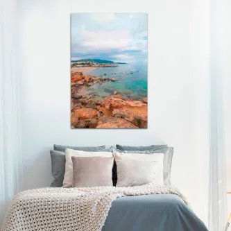 Quadro do mar Mediterrâneo com costa rochosa e água turquesa pendurado sobre cama