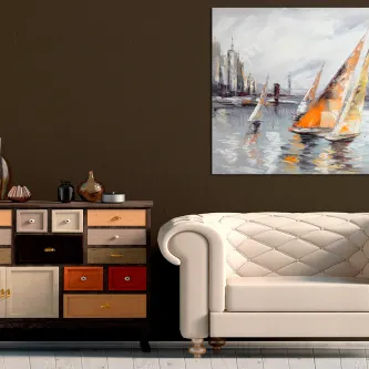 Quadro barcos desportivos com veleiros laranja sobre água numa sala de estar