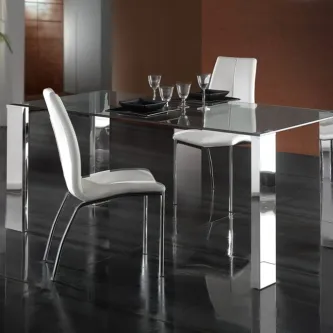 Secretária Malibu em vidro com estrutura cromada e cadeira estofada branca