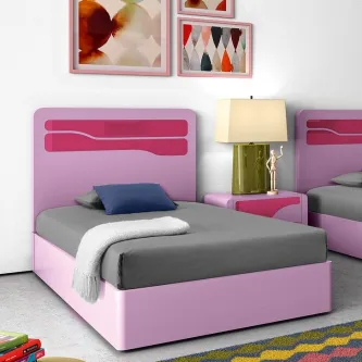 Cama onda juvenil rosa com cabeceira ondulada e roupa de cama cinzenta