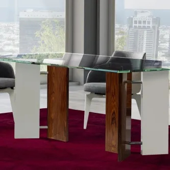 Mesa de jantar Viseu em vidro com pés de madeira e painéis brancos