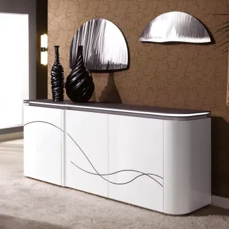 Aparador F16 branco lacado com tampo escuro, linhas onduladas e vasos decorativos