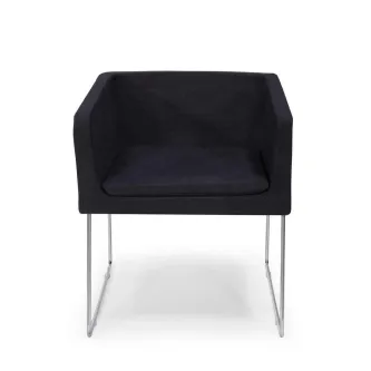 Cadeirão tecido preto com pernas metálicas em U