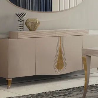 Aparador Hanna creme com frisos e ornamento dourado em forma de gota
