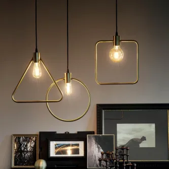 Candeeiro de teto abc com três pendentes geométricos em metal e lâmpadas expostas