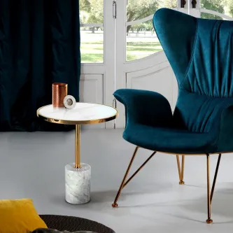 Mesa de apoio Dekala com tampo branco e base em mármore e metal dourado