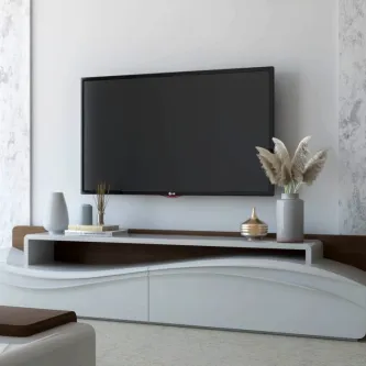 Móvel TV Curve New III branco com TV e decoração minimalista