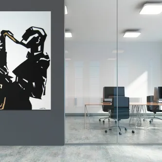 Pintura caixa de música com silhueta de casal a dançar em preto e branco numa parede de escritório