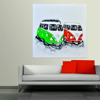 Quadro com duas vans retro coloridas, uma verde e outra vermelha, sobre fundo cinzento