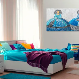 Quarto com cama turquesa e quadro Box Duo Meninas com duas meninas de vestidos azuis