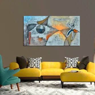 Pintura abstrata texturizada cinzenta e laranja sobre parede acima de sofá amarelo