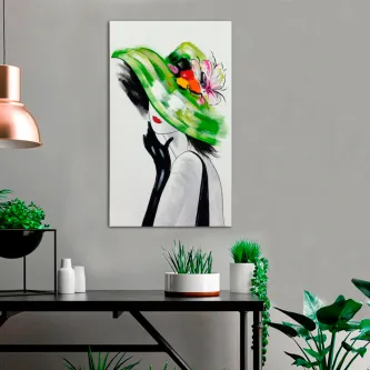 Menina com chapéu verde e flor, retrato estilizado em preto e branco