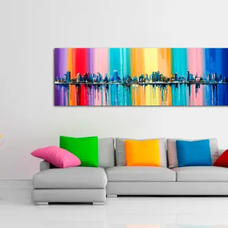Pintura multicolorida da linha do horizonte de Nova York sobre sofá com almofadas coloridas