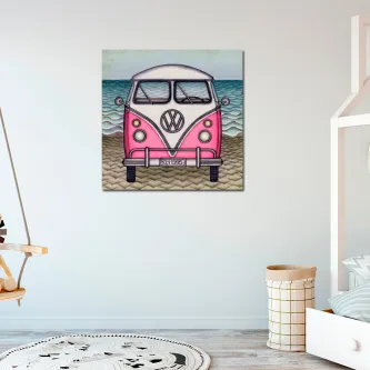 Quadro infantil pop art de carro Volkswagen rosa com mar ao fundo
