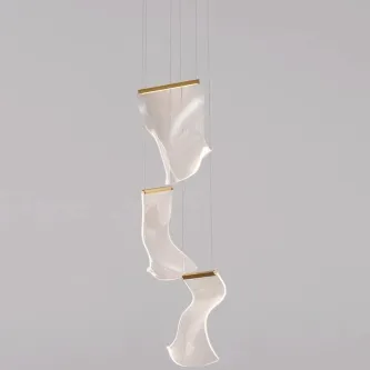 Candeeiro de teto Siderno 3L com três pendentes de vidro translúcido ondulado e detalhes dourados