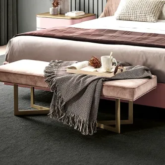 Sentar-se numa banqueta Amora 01 é sentir o conforto de um estilo moderno e urbano. Uma peça prática e versátil para todos os ambientes.