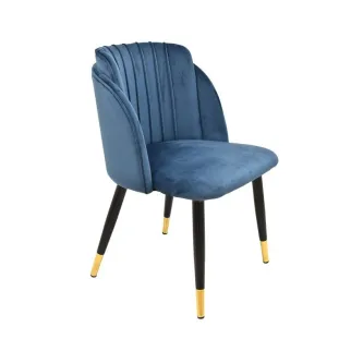 Cadeira Glamour azul em veludo com encosto canalizado e pés pretos com ponteiras douradas