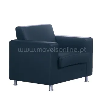 Poltrona Maple Luxemburgo em pele sintética preta com pés metálicos