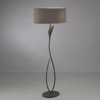 Com a luz da Lua, iluminar os teus sonhos! Este Candeeiro de Pé Lua é o objeto ideal para criar uma atmosfera relaxante no teu espaço.