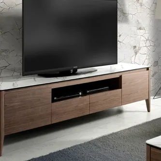 Torna o teu espaço único com o móvel TV Marble. Uma combinação de elegância, modernidade e conforto para te acompanhar no dia a dia.
