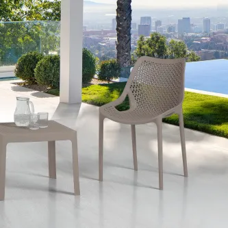 A cadeira Oxy é a escolha perfeita para quem busca conforto e praticidade. Seu design moderno e funcional tornam o seu ambiente mais dinâmico e bonito!