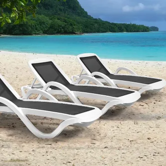 Relaxe no conforto da espreguiçadeira Bali Arms, o ideal para momentos de descanso e de lazer!