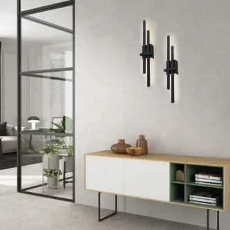 Adicione toque de sombra e elegância ao seu espaço com o aplique Shadow. Esta peça única cria um ambiente aconchegante e moderno, ideal para todos os gostos.