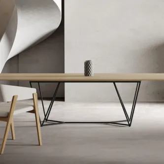 Um lar acolhedor é aquele que tem detalhes especiais. Esta mesa de jantar Pattern é a elegante opção para tornar a sua sala de jantar mais bonita.