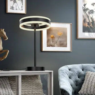 A luz do Candeeiro de Mesa Helia é o toque perfeito para iluminar os seus momentos em casa. Uma combinação de estilo e modernidade que trará um ambiente acolhedor ao seu lar.