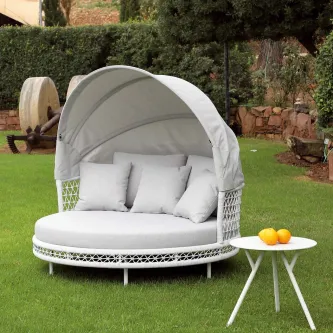 A Pergola Verona é a perfeita combinação de estilo e funcionalidade. Uma cama redonda moderna que oferece um design único para o seu quarto, tornando-o acolhedor e elegante.