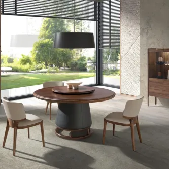 Mesa de jantar Sinatra redonda em madeira com base central escura e quatro cadeiras