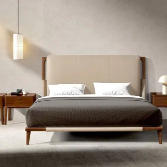 Cama de casal London com cabeceira estofada bege e estrutura em madeira