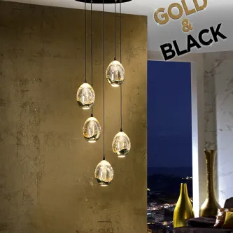 Candeeiro de teto Rocio Black 30D com cinco pendentes de vidro em lágrima e acabamento dourado