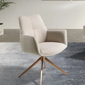 Cadeira giratória Vidal bege estofada com base metálica dourada e braços