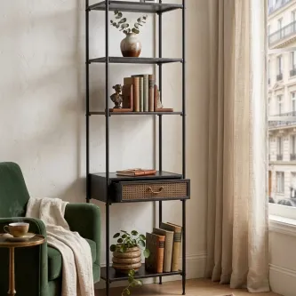 Livreiro Trivol estante alta de metal com prateleiras de madeira, gaveta de vime e livros