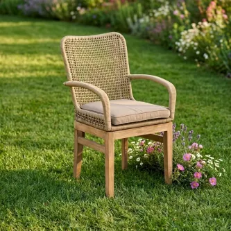 Cadeirão de jardim Atesso em madeira com encosto e assento entrelaçados e almofada