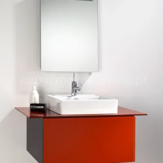 Móvel casa de banho centro vermelho suspenso com lavatório quadrado, torneira e espelho