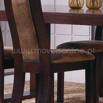 Cadeira de madeira escura com assento e encosto estofados castanhos