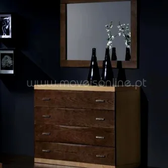 Cómoda Rute em madeira escura com quatro gavetas, moldura e espelho com vasos